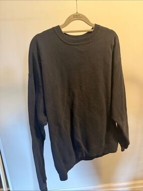 Hanes Men's Black Crewneck Sweatshirt